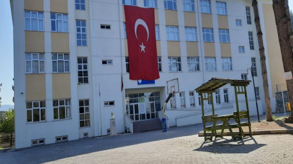 Osmaneli Şehit Osman Er Anadolu İmam Hatip Lisesi Fotoğrafı